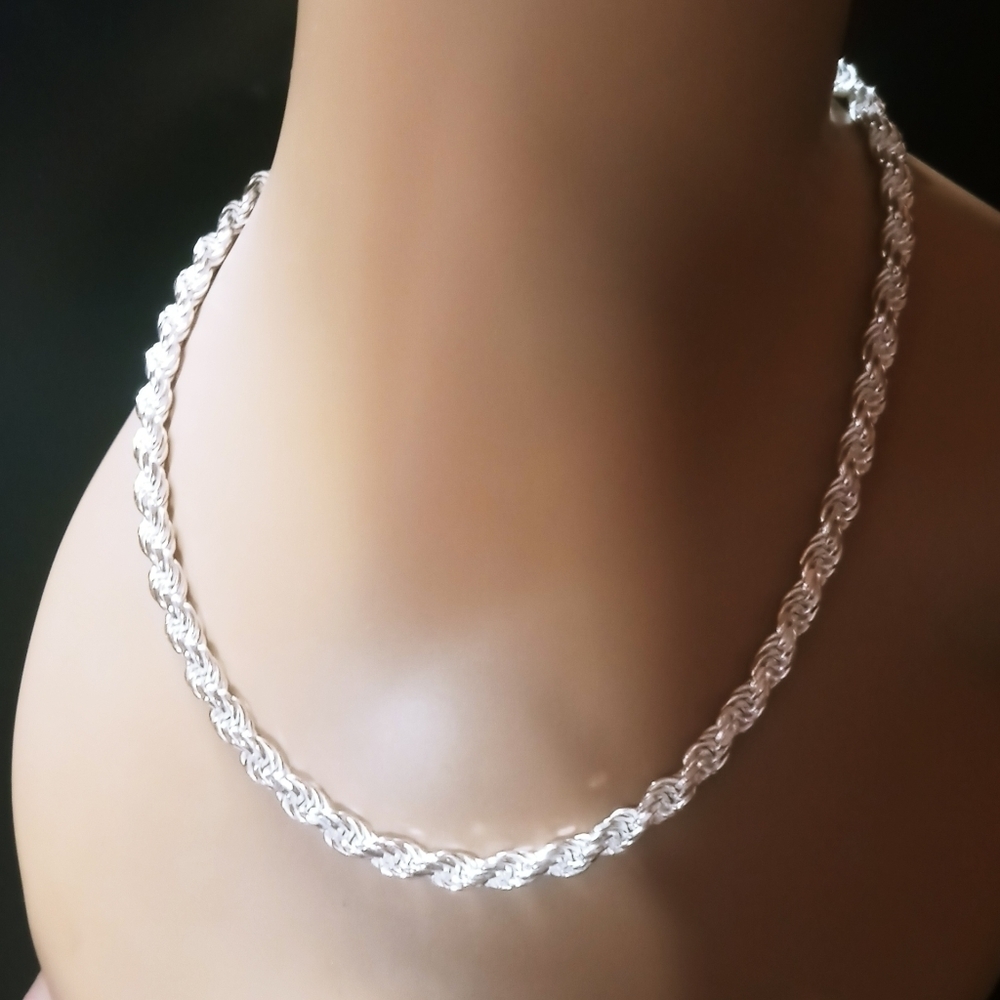 Savlano necklace